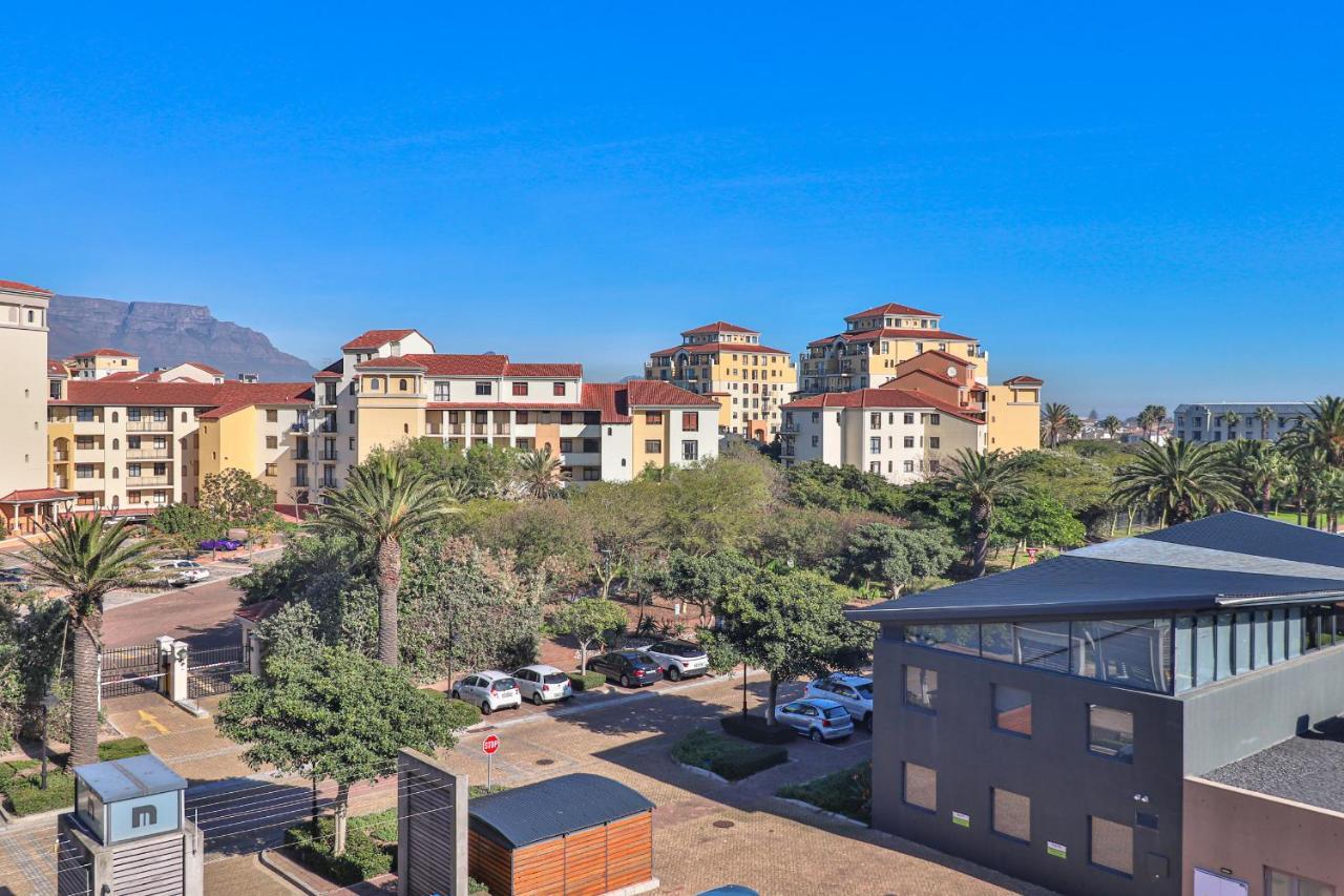 Apartment Manhattan Towers 506 By Ctha Cape Town